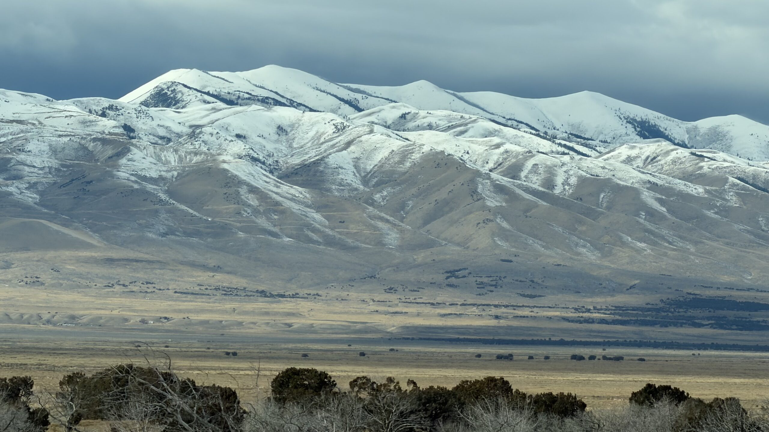 Inclusive-landscape-Idaho-highway